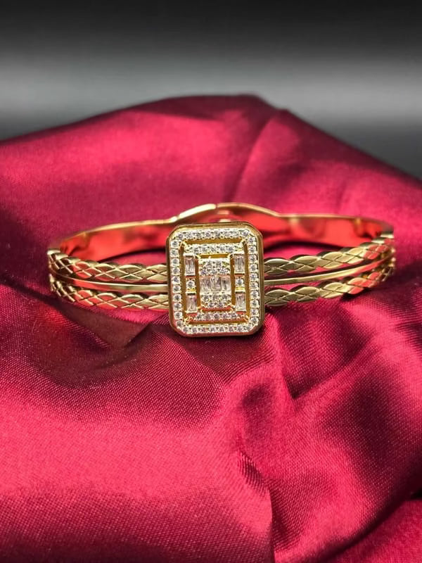 Elegant Square Twist Bangle | 18K Gold Plated Siwar Gallery