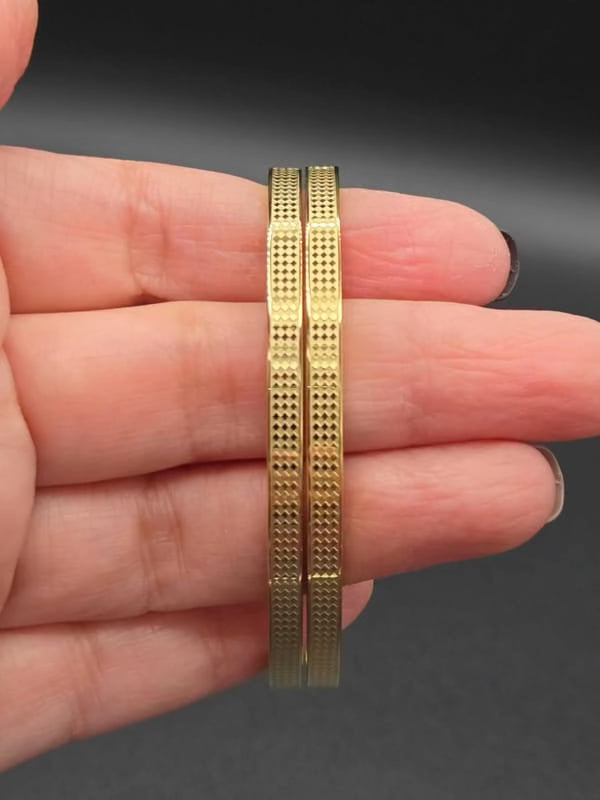 Delicate Classic Chess Bangle | 18K Gold Plated Siwar Gallery