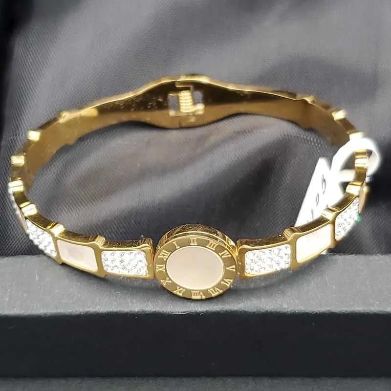B*vlgari Bangle