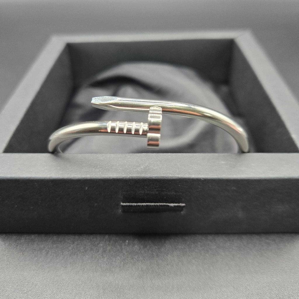 Modern Classic Nail Bangle | 18K Gold Plated Siwar Gallery