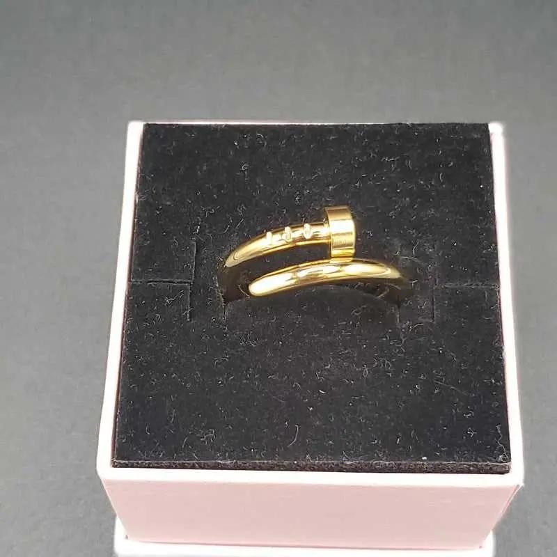 Nail-Ring-Side-Angle-on-Fabric