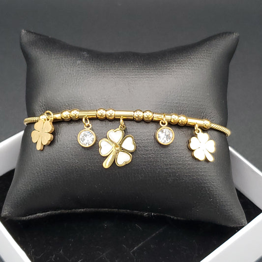 Four leaves v*an cleef Bracelet