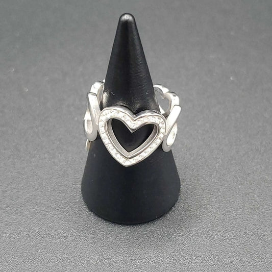 Delicate Classic Hearts Ring | 18K Gold Plated Siwar Gallery