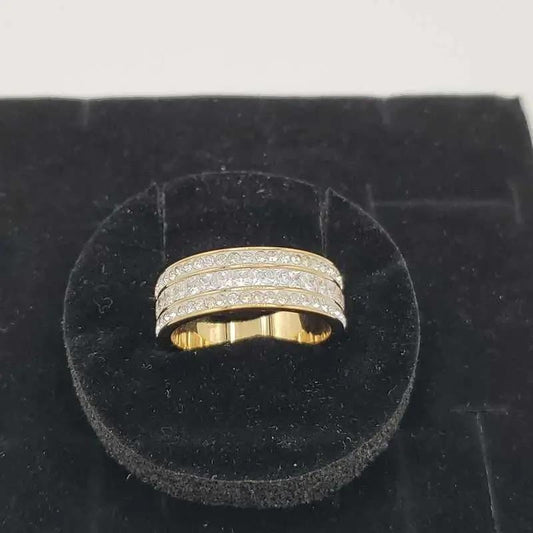 Classic Wedding Ring in Gold finish, with cubic zirconia stone on stones