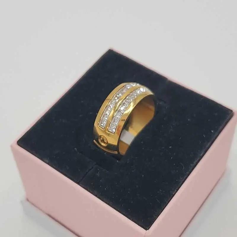 C*artier Ring
