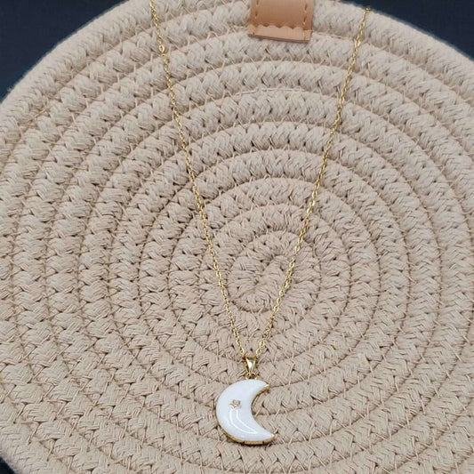 Crescent Moon Necklace | 18K Gold Plated Siwar Gallery