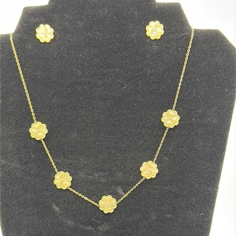 Clover Flower 3-Piece Set | 18K Gold Plated Siwar Gallery