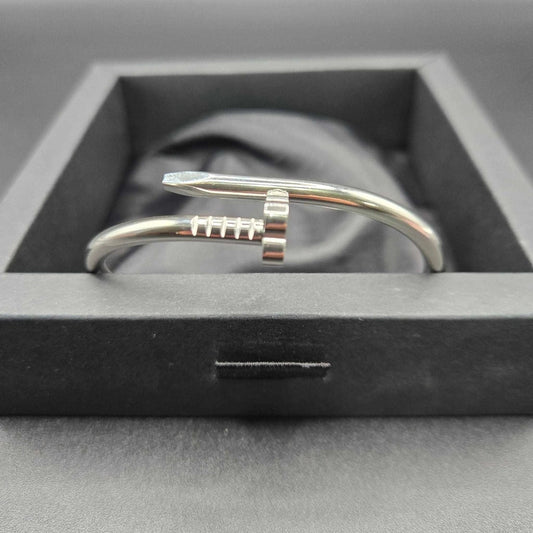 Modern Classic Nail Bangle | 18K Gold Plated Siwar Gallery