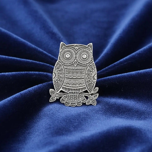 Owl Ring - 925 Sterling Silver Wise Owl Ring in Silver finish on a neutral background
