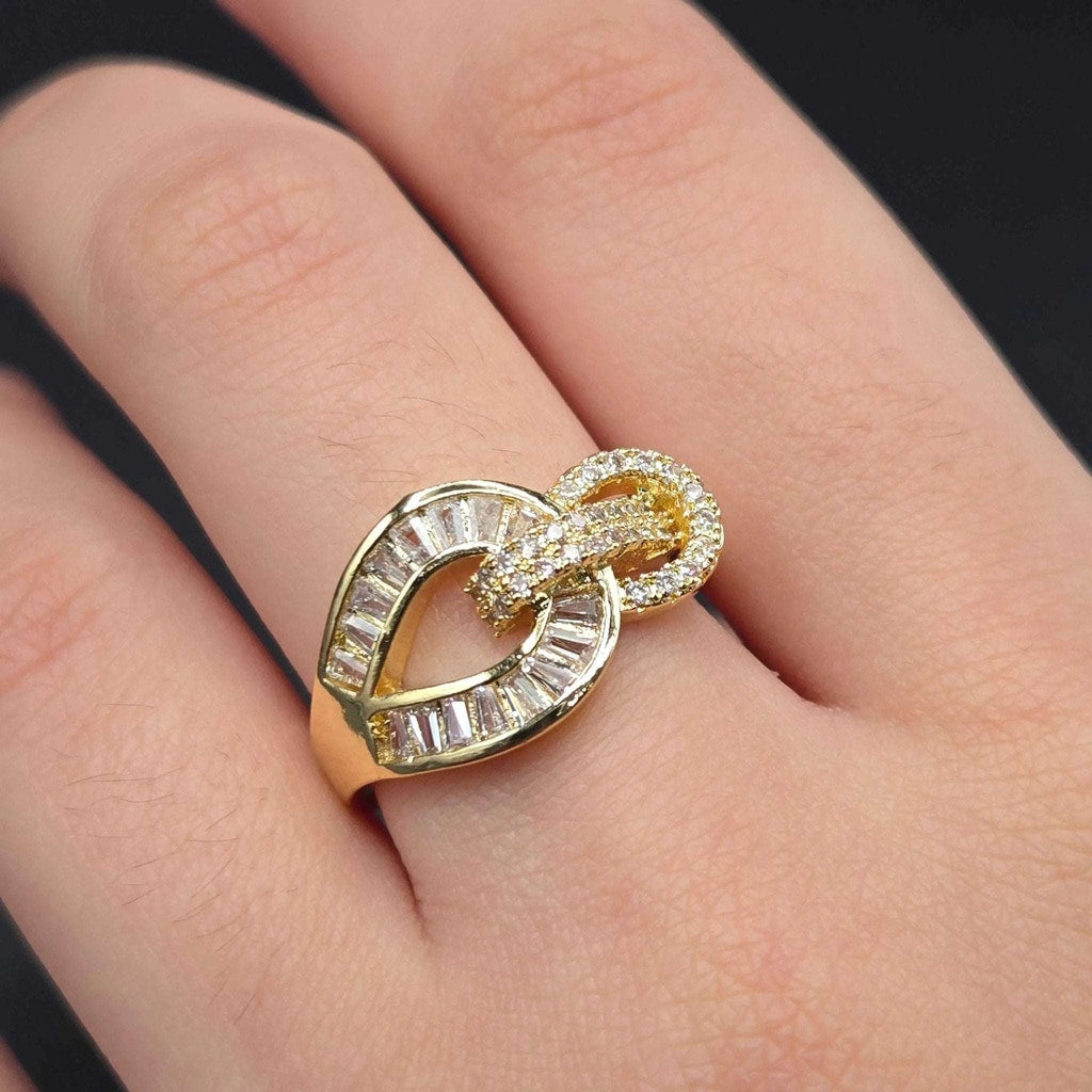Refined Chic Knot Ring | 18K Gold Plated Siwar Gallery