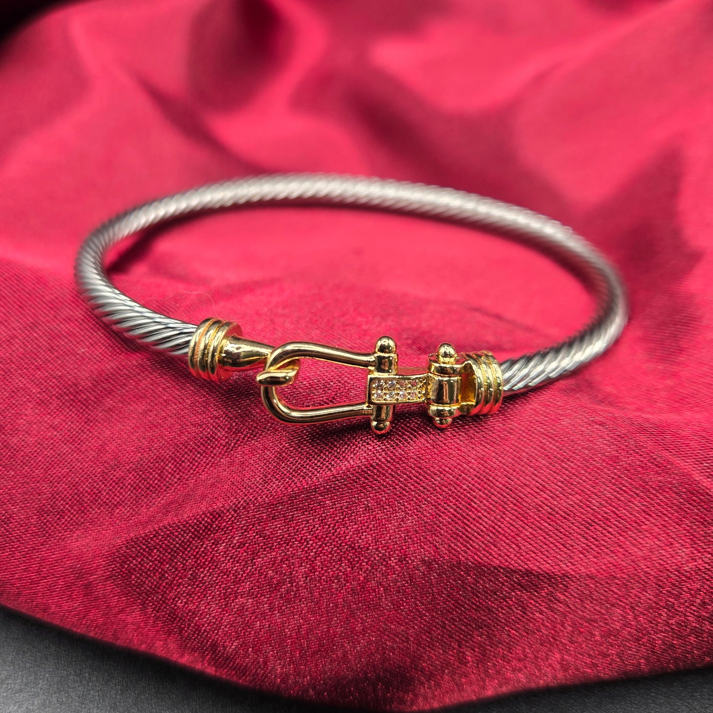 StirrupBangle